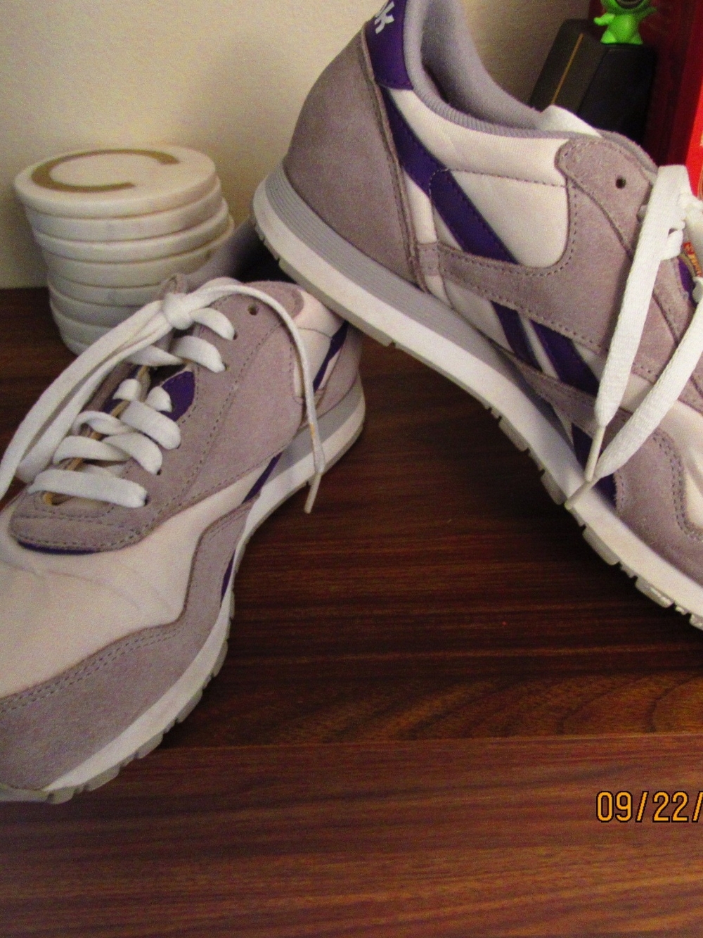 Women’s Casual Lace-Up REEBOK Sneakers in Light Purple and White